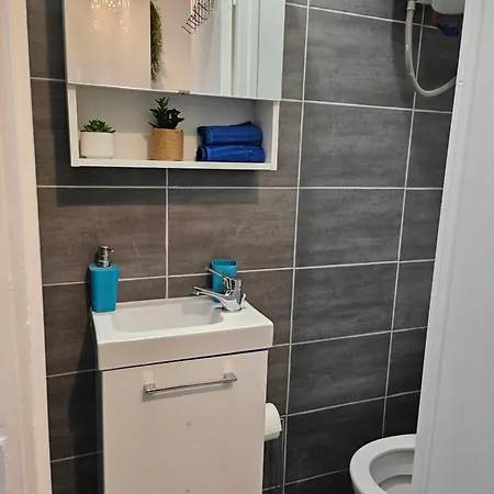 Apartment Calme A 10mn A Pied De La *